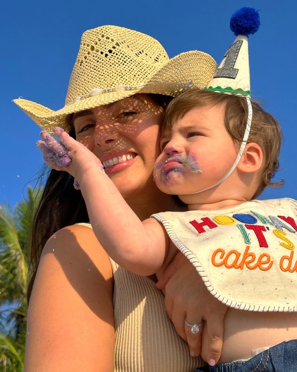 NICKMERCS's tweet photo. Fam, my lil man turned 1 today. That happened so fast. Shoutout to my wife.. going to WAR, to bring her &amp; I the greatest gift we’ve ever known. W’s in da chat!! ❤️‍🔥🎈 https://t.co/R2KLRYofqc
