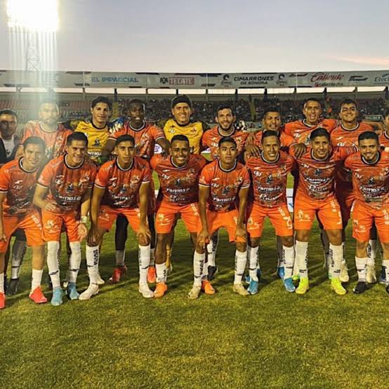 Recordando la última vez que Alebrijes se enfrentó a Cimarrones en liguilla (ya sé que como tal esto no cuenta como liguilla pero equis)

Alebrijes terminaba el C22 como superlíderes, con un super equipo y con las esperanzas hasta el cielo.

Y todo empezaba bien...