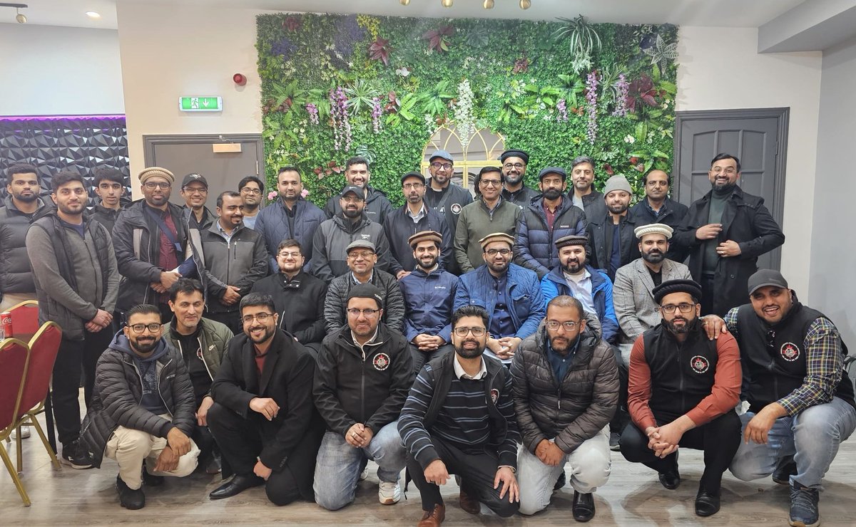 During our journey back home, we paused for a day in Ireland on Apr 15, 2024, where we were welcomed by Ahmadiyya Muslim Youth from #Ireland

Seen here with @MKAIRELAND, after enjoying the delightful dinner organized by the Ahmadiyya Muslim Youth Association Ireland

#Ahmadiyya