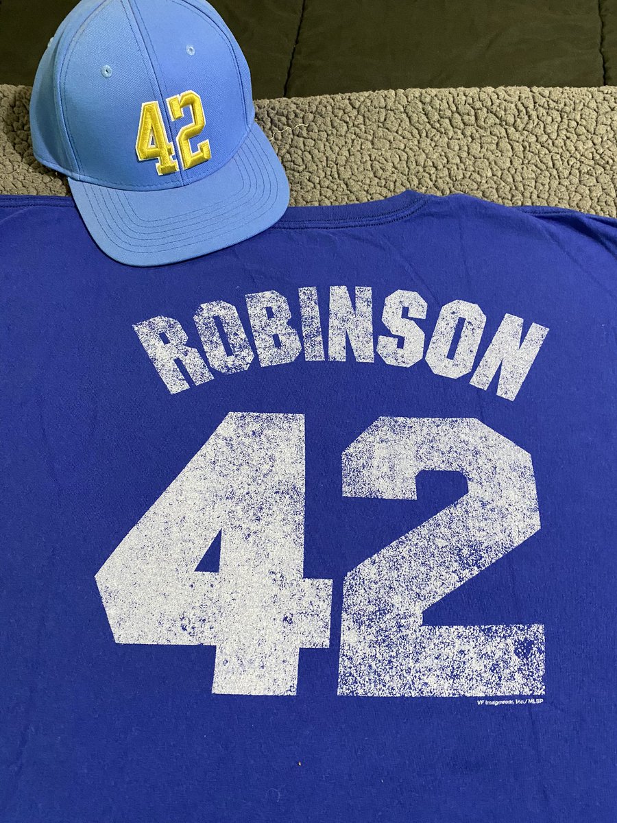 “maybe one day we will all wear #42” #JackieRobinsonDay 🙏🏼