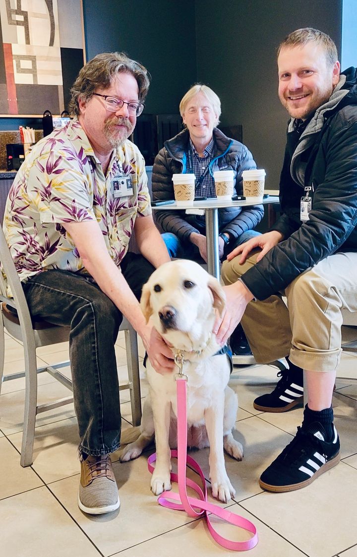 When Caseys collide 💞 Hospital Facility Dog Casey had a coffee date with some of her pals from the OHSU @CaseyEye Institute ☕ Make sure you're following our Dogs of Doernbecher Instagram account to keep up with Casey: instagram.com/dogsofdoernbec… #DBCasey