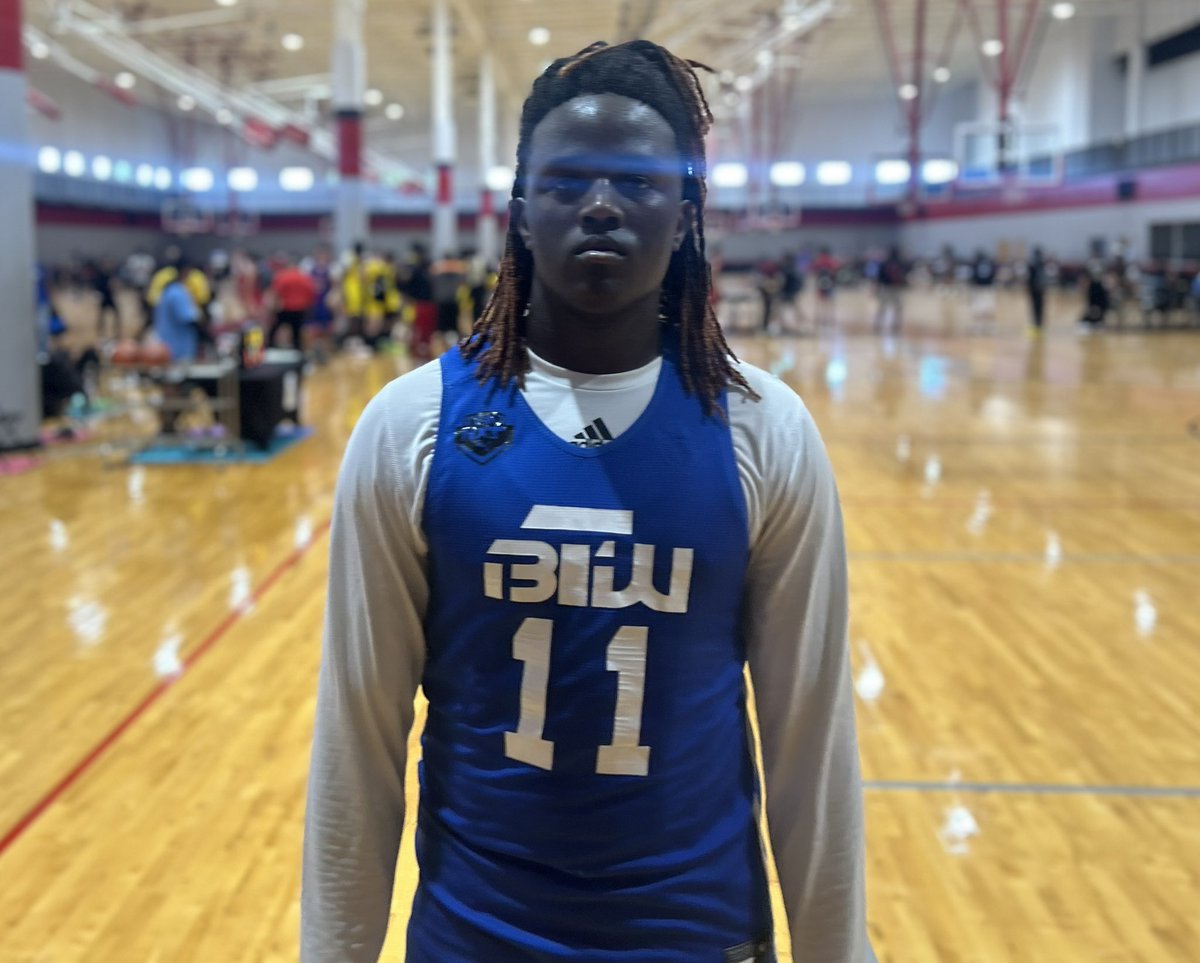 Our initial Recap of the #SpringTipOff focuses on a few 2025 prospects that caught our eye. sourcehoops.com/source-hoops-s… ✍️ Rick Staudt