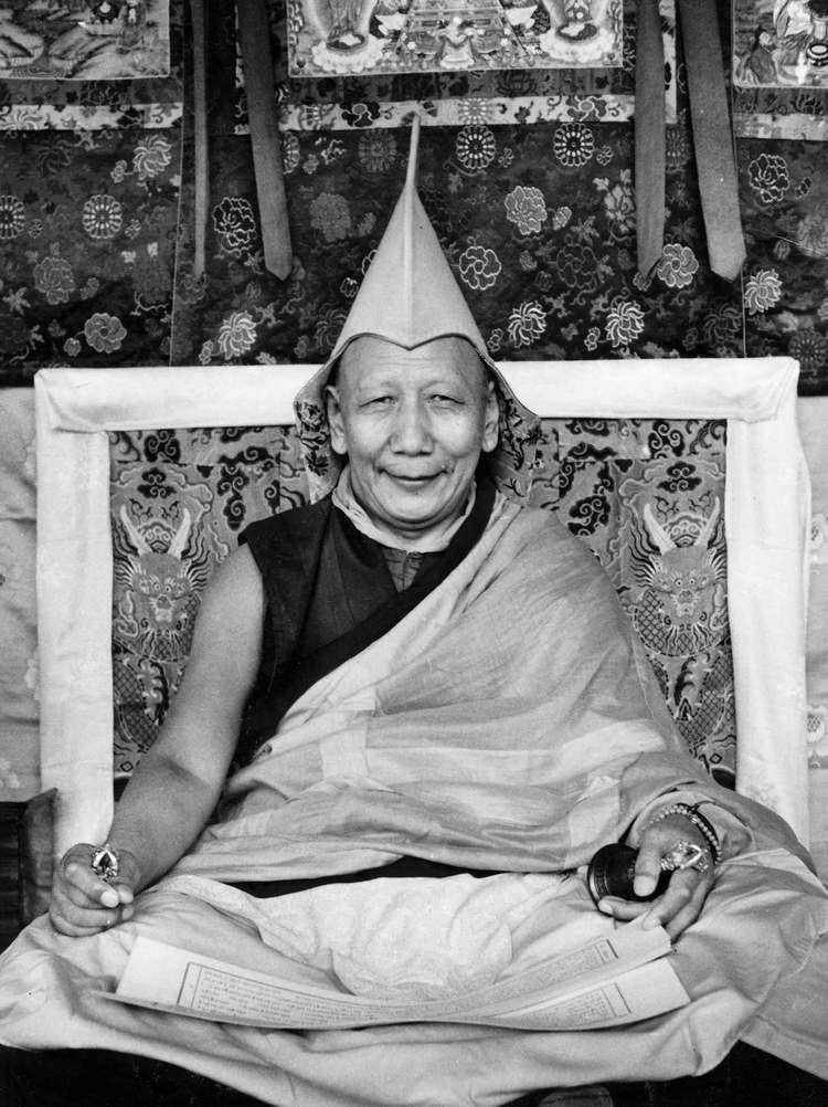 REFUGE CEREMONY AND MEDICINE BUDDHA EMPOWERMENT FULL RETREAT APRIL 17 - APRIL 19, 2024
ROBERT A.F. THURMAN announces HIS EMINENCE THE 7TH KYABJE YONGZIN LING RINPOCHE accepted #TibetHouseUS invitation to teach at Menla menla.org/retreat/refuge… lingrinpoche.info #LoveTibet