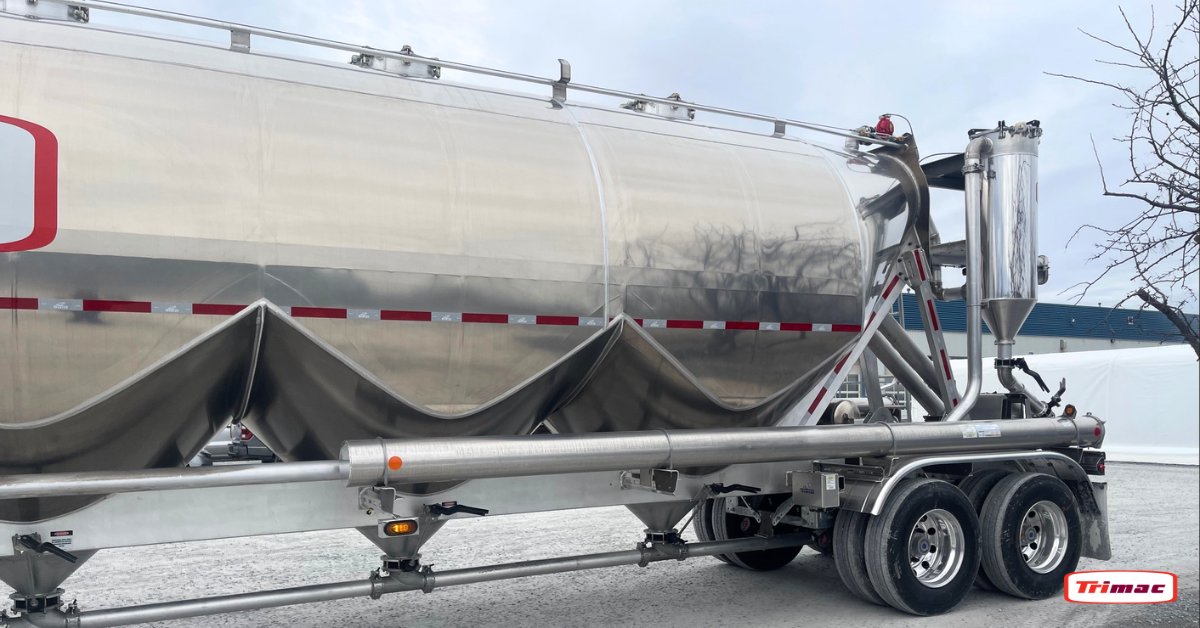 Trimac_Trans's tweet photo. Our new plastic tandem trailers hit the road one week ago! Terminal Manager Ed Sidsworth was able to capture a few pictures in the yard. 🚛 Check out the new and shiny trailer. #Trimac #Resin #Transportation #Photooftheday https://t.co/vj0zPYfZWZ