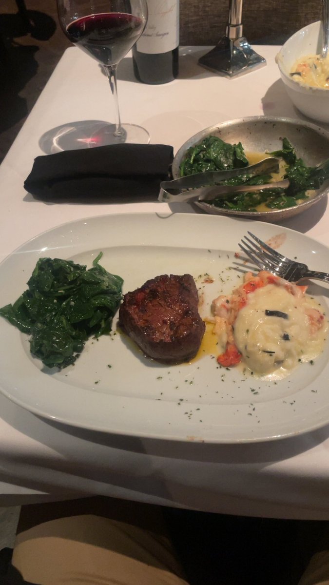 willyw0cka's tweet image. Followed up the shrimp with the Filet #HighT #landandsea