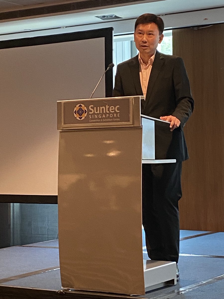 NorwayAmbSG's tweet photo. Full house at Singapore Norway Maritime Business Forum with Min Chee, SecGen Dominguez ⁦⁦@IMOSecGen⁩ &amp; Dep Min Sagebakken ⁦@NFdep⁩ &amp; many business leaders. Expert panel on how to succed and do more together on decarbonization, talent recruitment &amp; gender equality. https://t.co/LX30GLpUQF