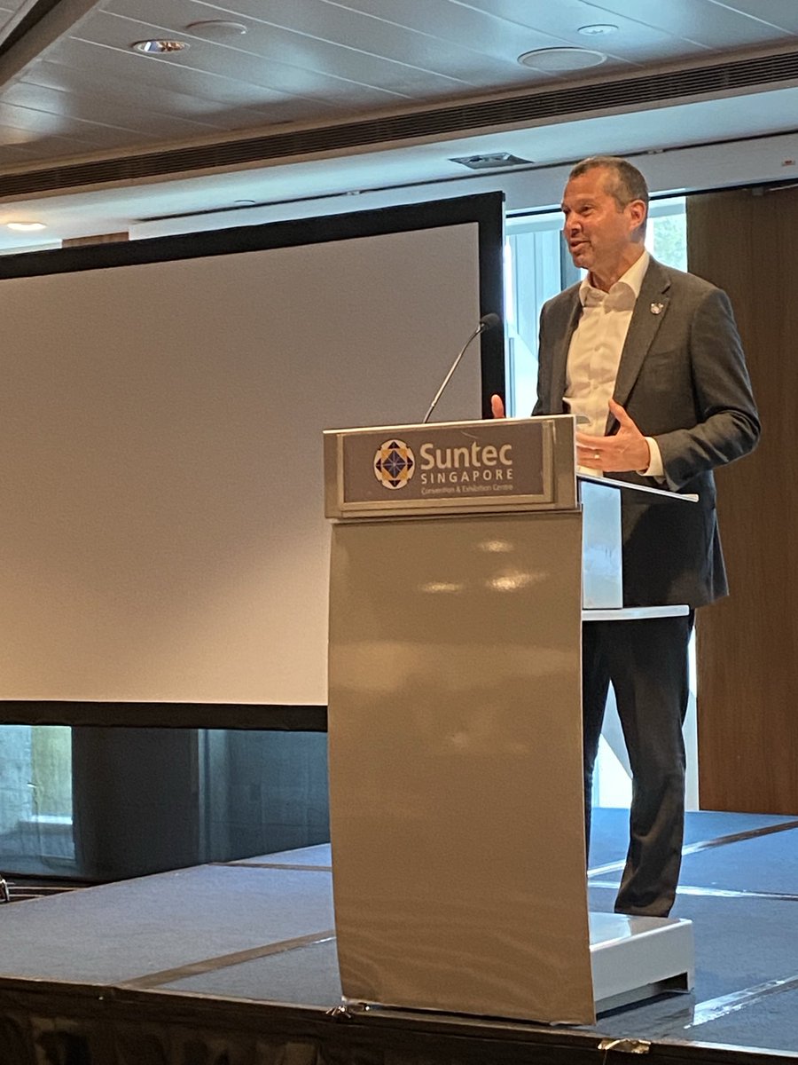 NorwayAmbSG's tweet photo. Full house at Singapore Norway Maritime Business Forum with Min Chee, SecGen Dominguez ⁦⁦@IMOSecGen⁩ &amp; Dep Min Sagebakken ⁦@NFdep⁩ &amp; many business leaders. Expert panel on how to succed and do more together on decarbonization, talent recruitment &amp; gender equality. https://t.co/LX30GLpUQF