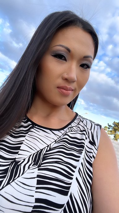 Lots of new items on my Amazon Wishlist. Remember my arrival anniversary is at the end of the month.<a href="/tag/lasvegas"class="tags"><span>#lasvegas</span></a>