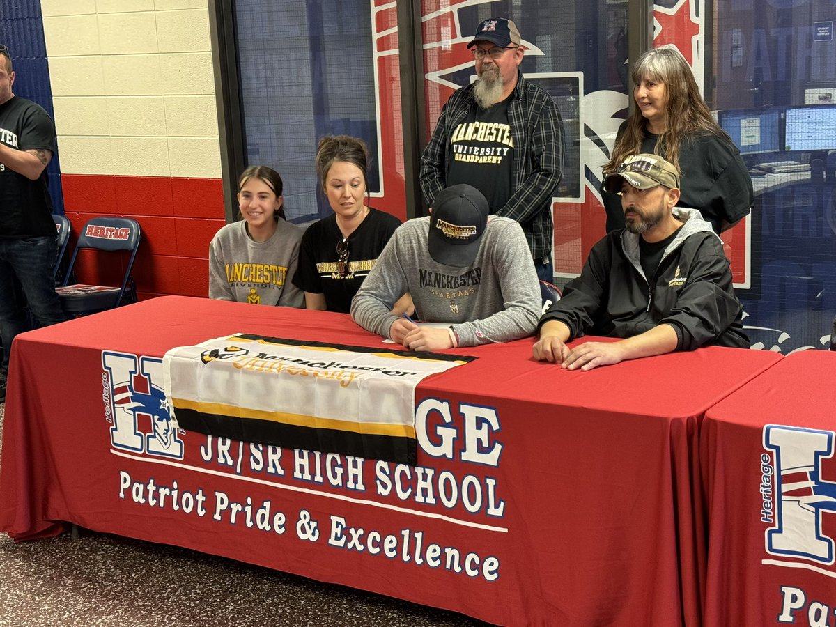 Congratulations 🎉 to our football players signing to play at the next level! D’Vontaye Washington, Caleb Abbott, Preston Fields, and Culvin Gilbert! Way to go!