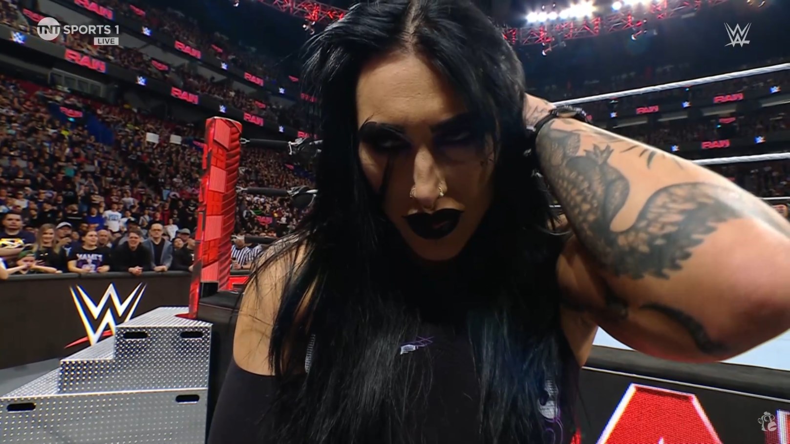 GLPr5JfXUAAylQ9.jpg:large