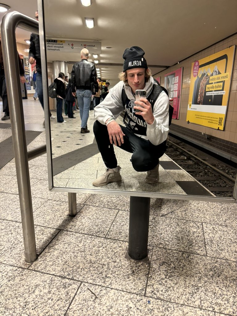 ＡＬＥＸ ＳＰＩＬＬＵＭ♛ (@alexspillum) on Twitter photo 