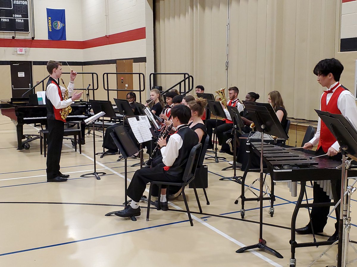 MAAMustangs's tweet photo. Blake Renfro leading the band in the traditional Kansas City Here I Come!

#springconcert https://t.co/XN1WbBuwZY