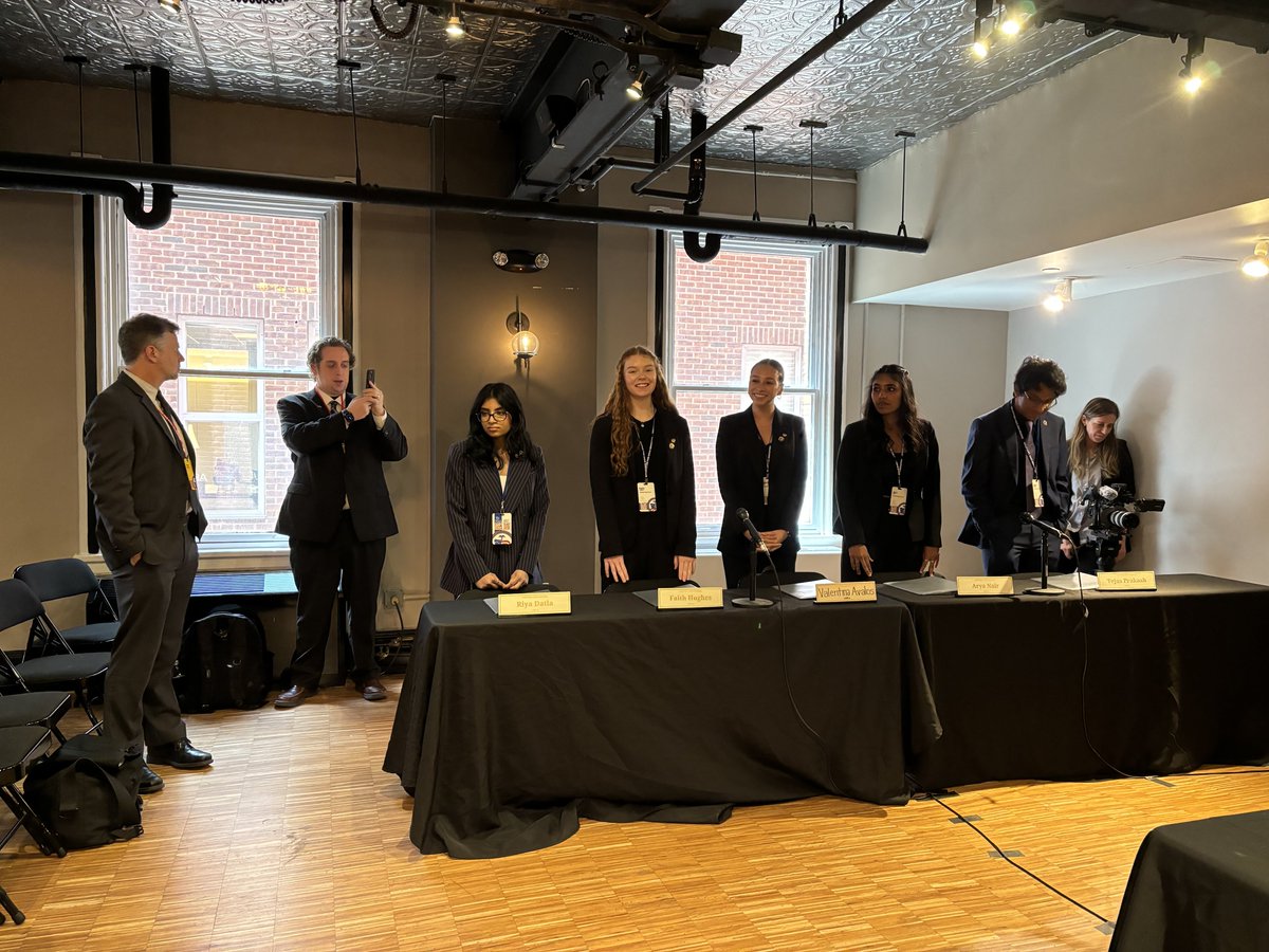 PleasantonUSD's tweet photo. BOTH Amador Valley and Foothill High made it to the top 10 in the National We the People Finals! Watch the awards ceremony streaming NOW: https://t.co/PmtiXEoO7B https://t.co/UlE4CB5uZ4
