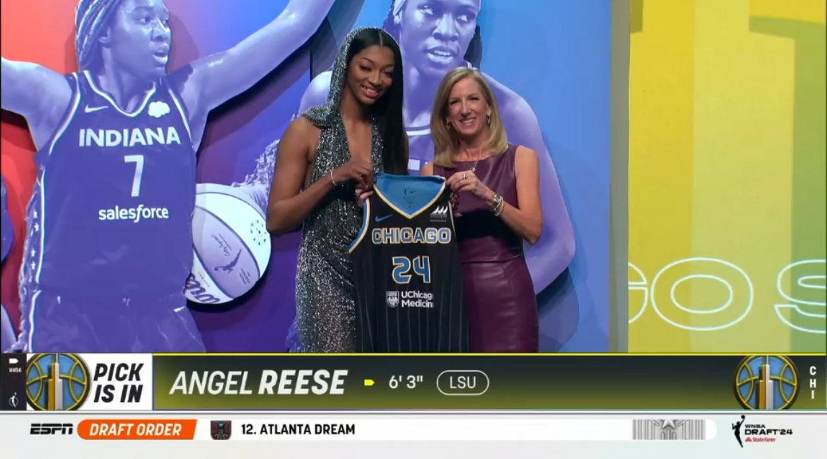 JumpinOutDaPit's tweet photo. Angel Reese drafted by the Chicago Sky. 
No. 7 💕 @Reese10Angel https://t.co/fiA4pt0JVU