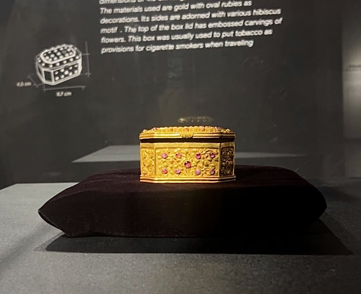 @kallinikos1980 @muhammad_karim The Dutch part of the Lombok treasure was among the 472 artefacts restituted last July 2023. All remains in Jakarta until now. Some where exhibit in the reptriasi exhibit in Jakarta last December..