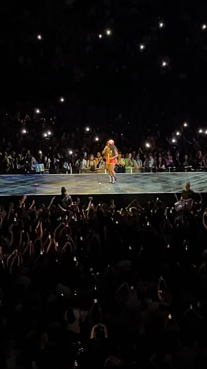 cptmnk's tweet photo. NIGHT 2 AKL https://t.co/69wv5h6LsC