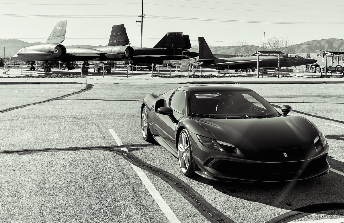 My idea of heaven :). Ferrari 296 at the Blackbird Airpark in Palmdale California. #Ferrari #SR71 #Palmdale @VisitCA @FerrariUSA @MrJamesMay #aviation #supercars @supercarblondie @Hagerty @ForbesLife