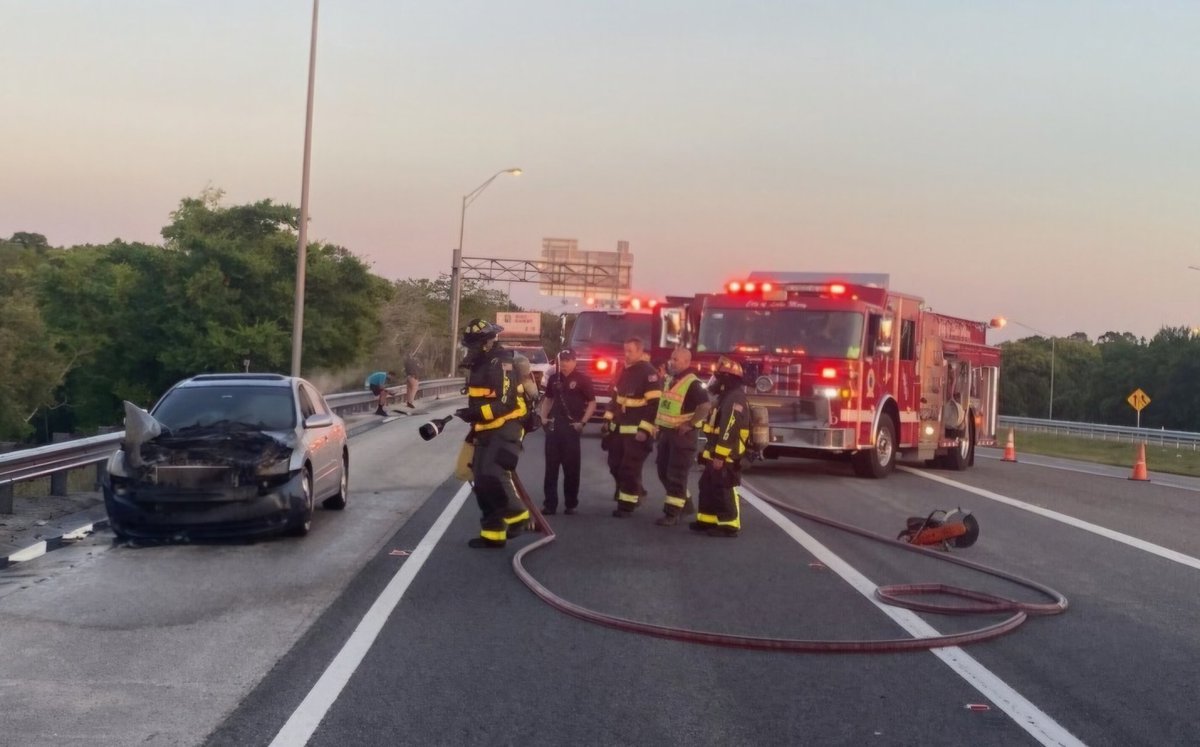 Units from SCFD, Lake Mary FD and Sanford FD working together on a vehicle fire on Sr417 in the area of Airport Blvd in Sanford.