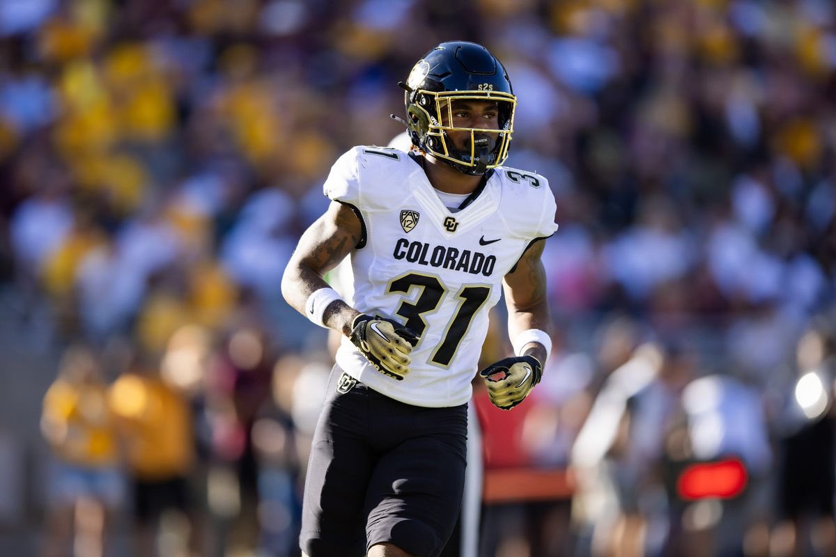 Ski Axel tweet media