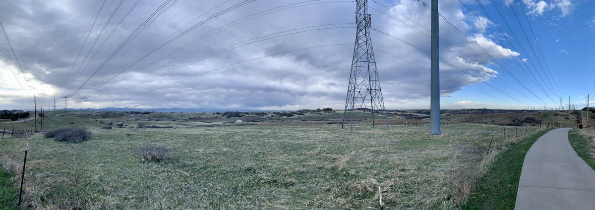 Josh4x4's tweet photo. Storm front moving through Colorado right now. @ryanhallyall @NWS @9NEWS @9NEWSWeather https://t.co/avJWByMo9T