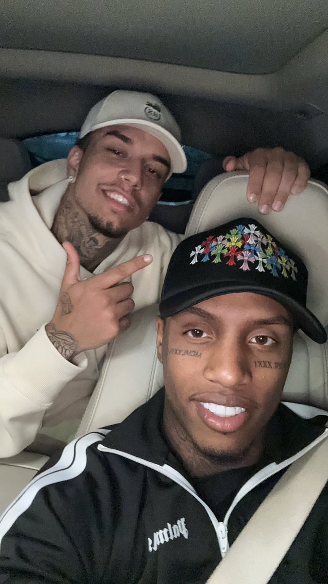 Realkayblack1's tweet photo. Eu e meu mano https://t.co/xTKemnENtp
