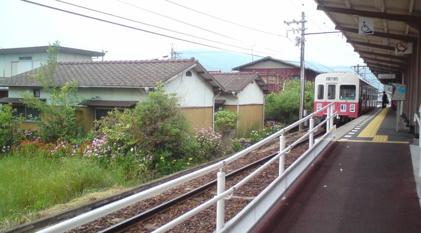 六万寺駅の前に「きむら」あったよね〜(*´∀｀*) 憩いの場