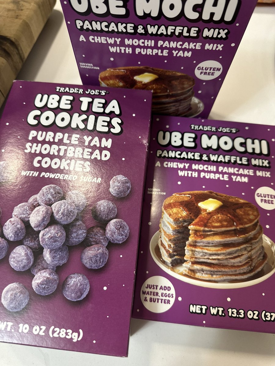 RachelL11179070's tweet photo. 이거 진짜 존맛! Ube 팬케이크랑 쿠키 💜
우베가 보라색 고구마 같은 그런거로 알고잇어요
예전에 코로나때 사재기 시절에 이게 원래 한 사불정도 인데 그때 요고 아마존에서 20불씩 주고살정도로 맛잇엇음 개사기꾼새끼들 흑
#ubepancakes #tradersjoe https://t.co/MX8BndOce1