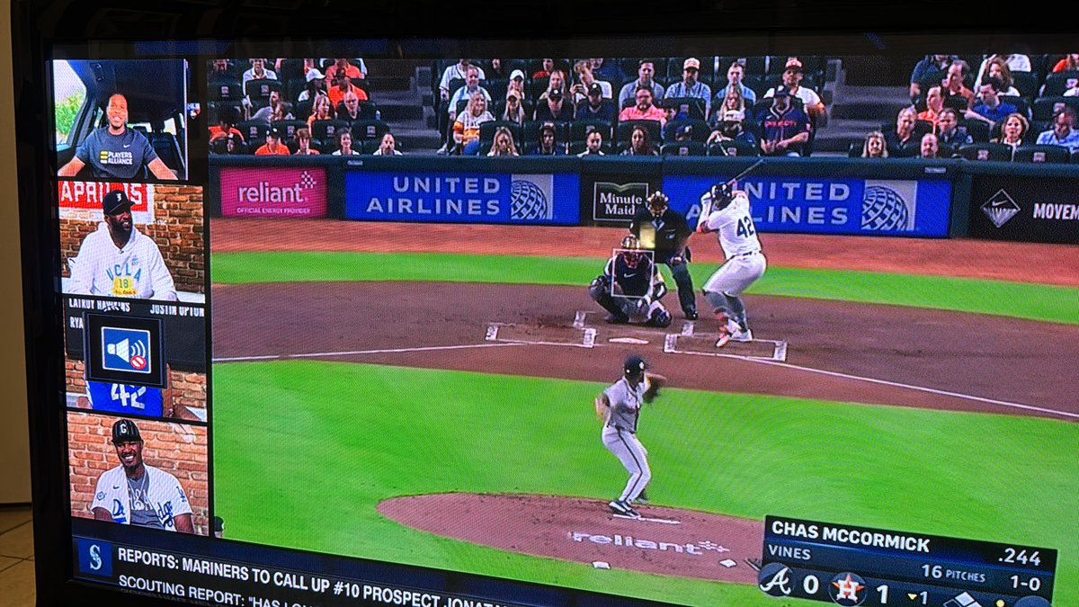 JEMacatee's tweet photo. @MLB Please stope with the extra commentary!  Nobody is listening! Just play the game!!!! https://t.co/hwqXh3o9ZS