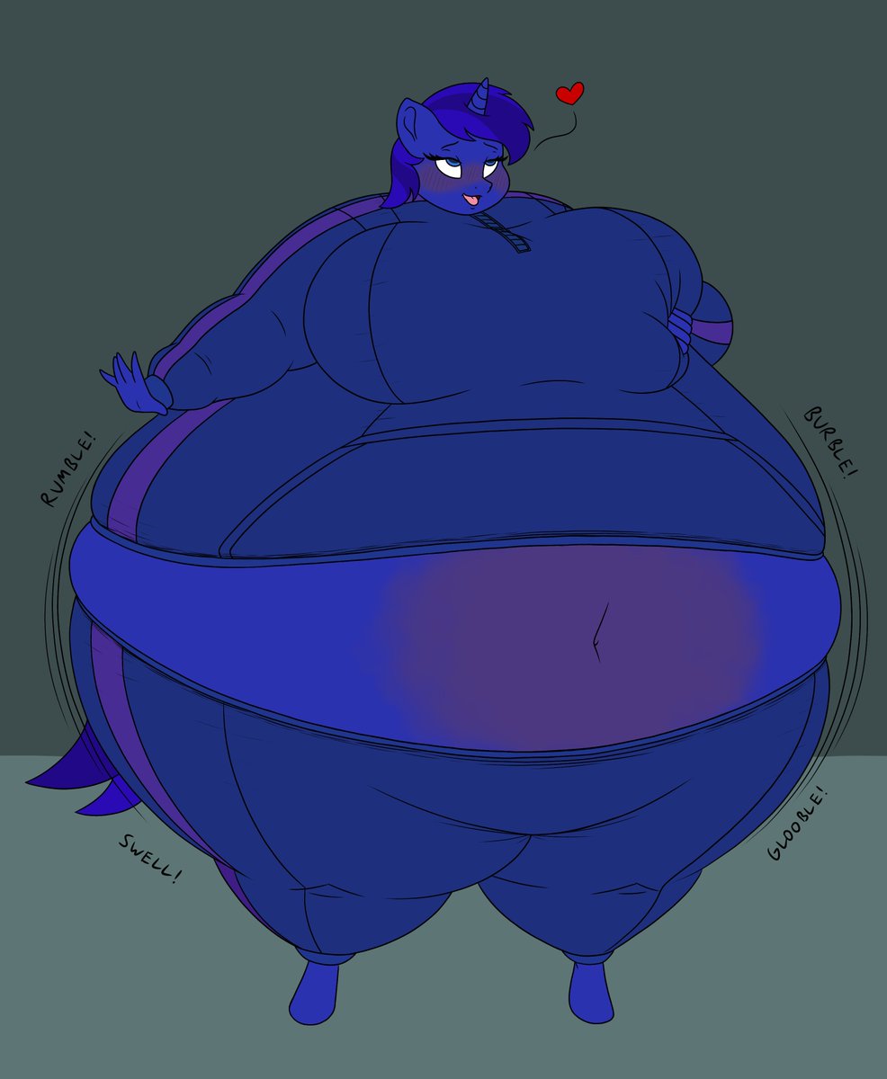 lj_caffie's tweet photo. A pic drawn for @VaniThePone of their OC swelling up into a blueberry. And liking it a bit TOO much. https://t.co/OMbPtubHXX