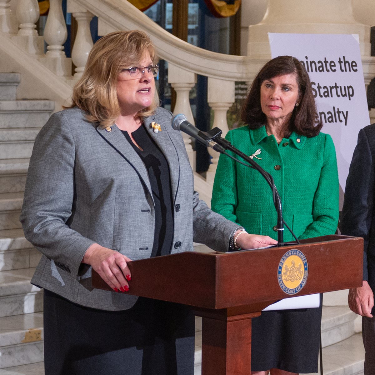 A call to keep #PA open for business: @rothman_greg, @Sen_Pennycuick, @SenatorAument, @SenatorKristin, and @SenatorJWard joined @NFIB to urge an end to policies and practices that stifle economic growth.