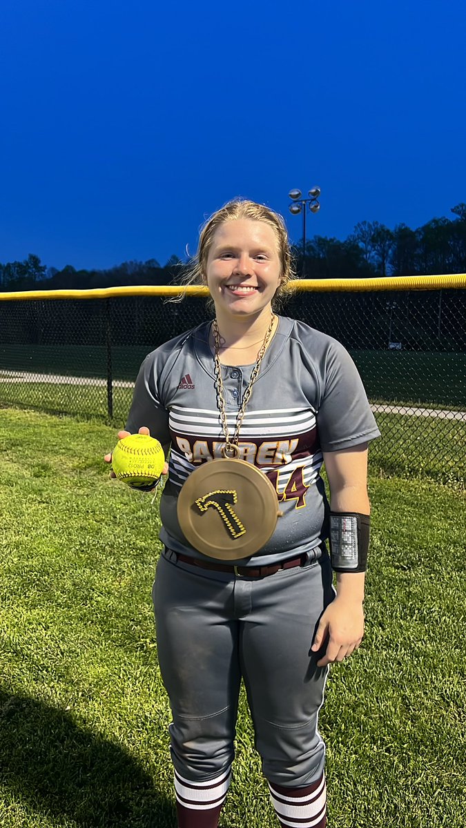 Trojanettes beat Russell Co 13-6! 

Shea Bogue in the circle with the win, <a href="/myatt_gracie18/">Gracie Myatt</a>  with the save! 

Trojanettes had 14 hits!

<a href="/LizzieSmith1616/">Lizzie Smith</a>  with a no doubter 💣 

<a href="/KatieMu62158107/">Katie Murphy</a> went 4-5 with 2 double

Norah Shirley with a triple