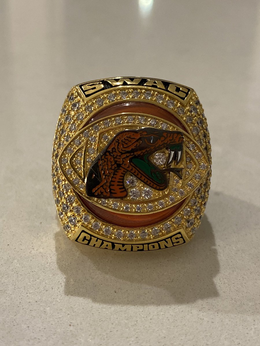 #Ringseason 
Go be great on purpose Rattlers.
#FAMULY #Strike 🐍🐍🐍