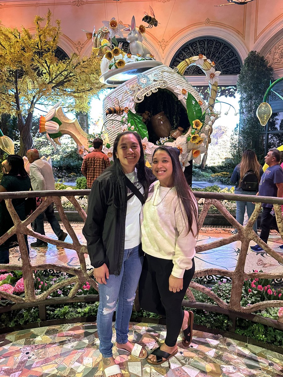 daniellekantol1's tweet photo. many more vacations to come🥺🫶🏼 https://t.co/0lZlv2gRIw