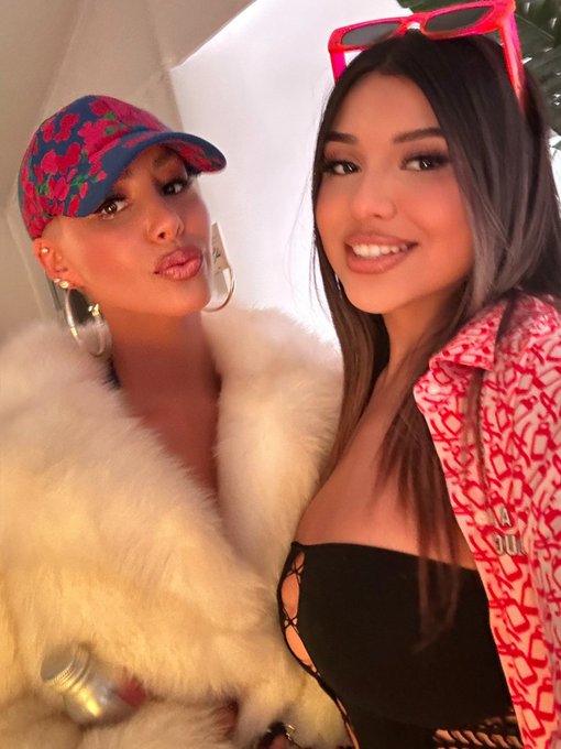 Pro slut walk https://t.co/X9BjV8tM2v