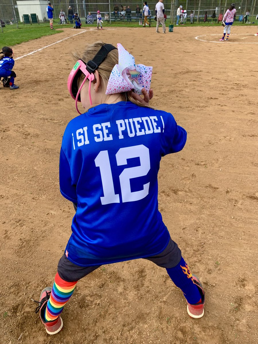 I’m proud to sponsor the Vienna Girls Softball League Rainbow Dragons🌈🐉, coached by #Labor Leader extraordinaire (& my constituent!) @Broder512. My daughter grew up playing softball in VGSL & is fortunate to have been part of these teams! #SiSePuede #StrongerTogether #GirlsRule