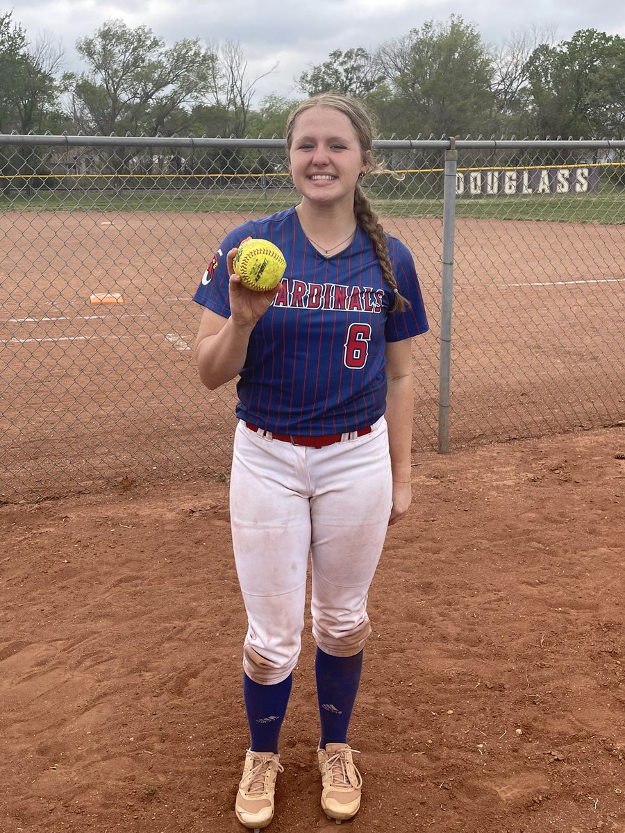 pmccormick3188's tweet photo. Bombs today with Erika!!! @CheneySoftball @TE316Rumsey https://t.co/IbI0Fs9nPh