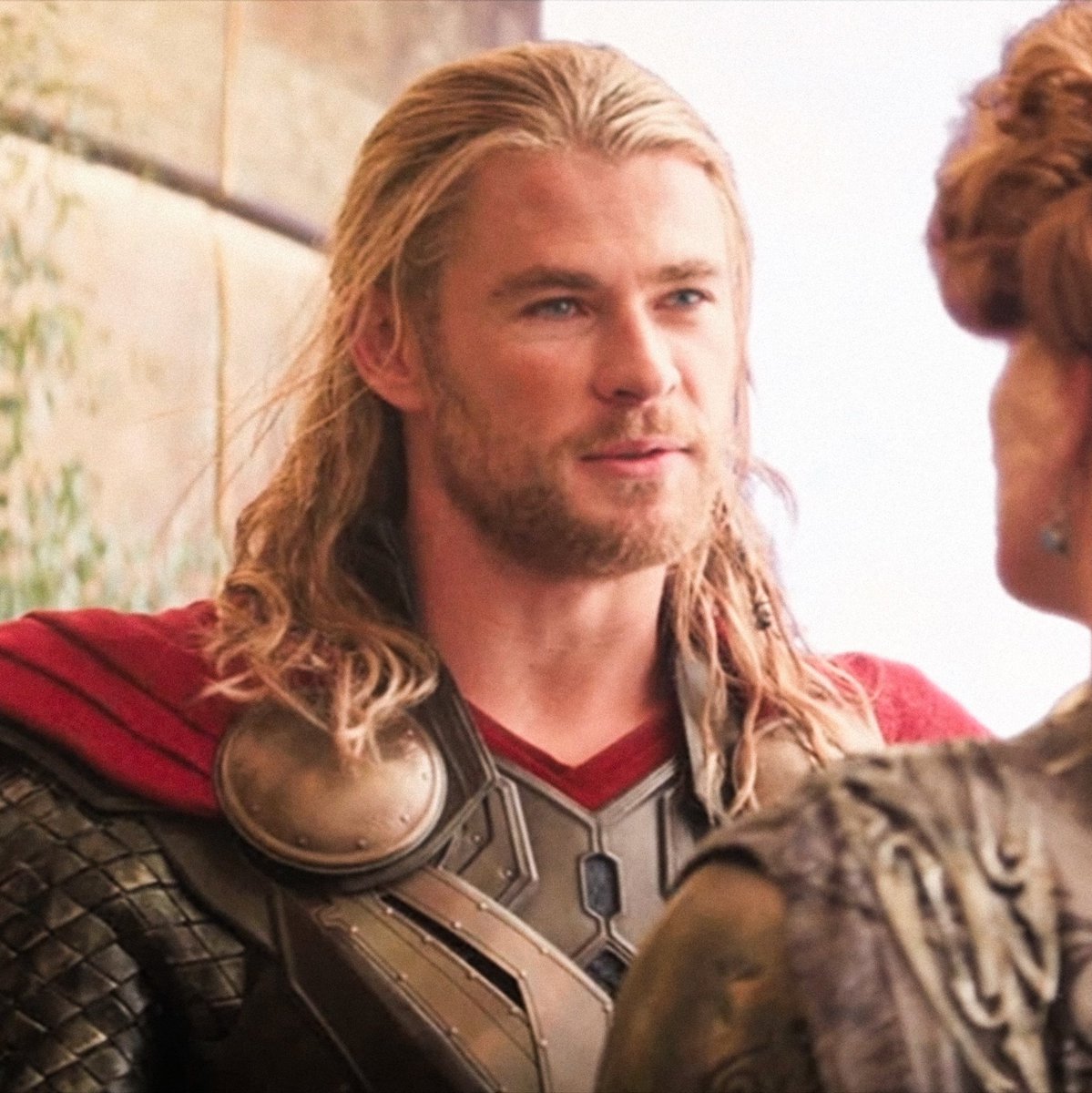 thorverily's tweet photo. - thor: the dark world (2013) https://t.co/Csfmp2tPHc