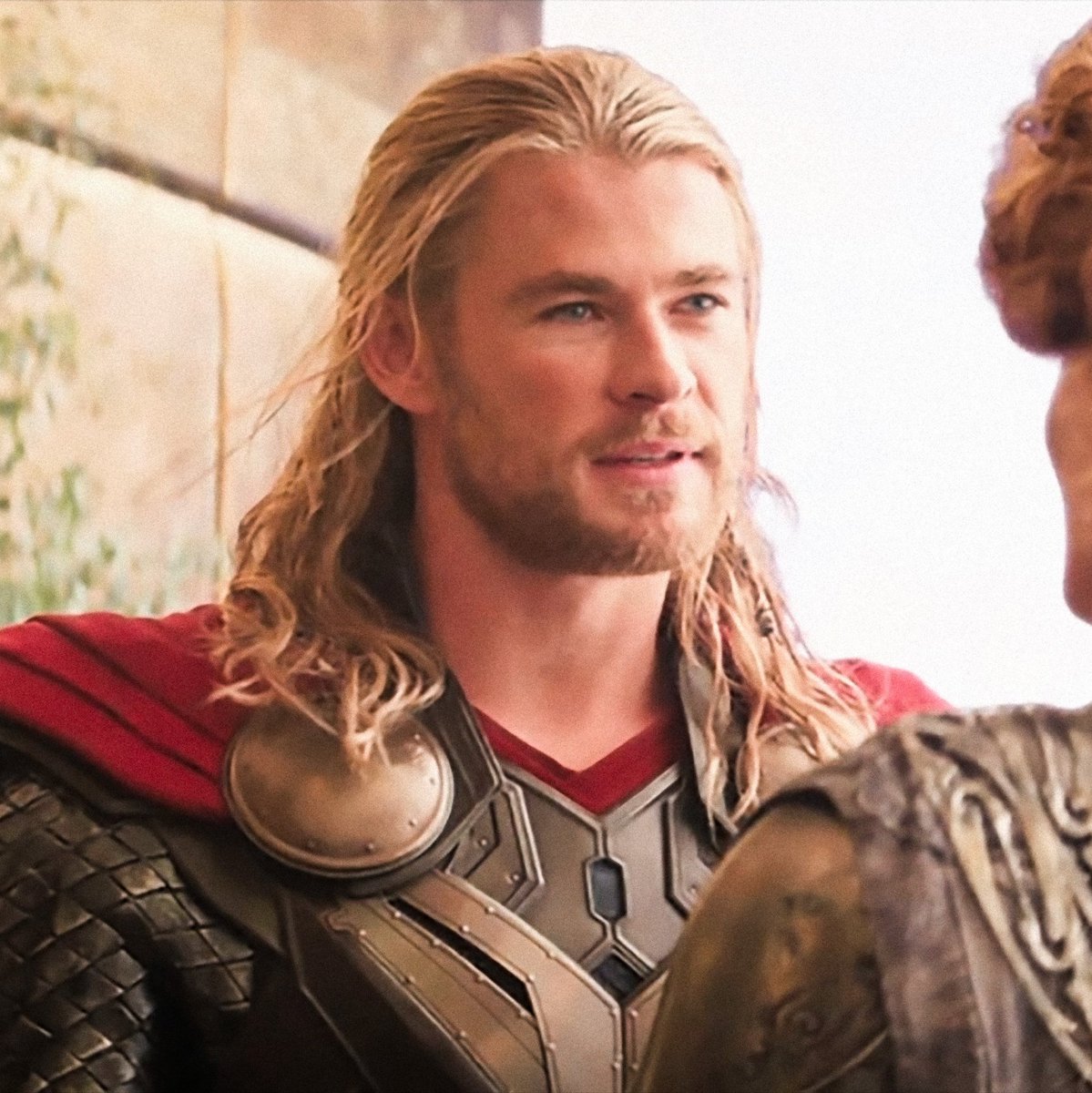 thorverily's tweet photo. - thor: the dark world (2013) https://t.co/Csfmp2tPHc