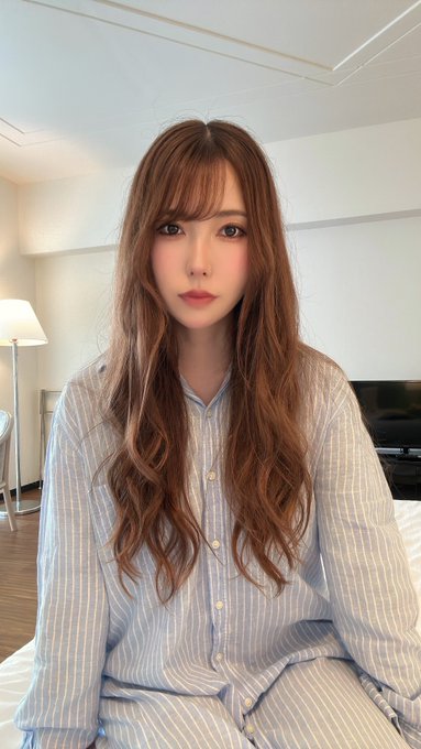 おはよ！！  グラビア撮影2日目、お外で蚊にいっぱい噛まれました🦟✨かゆ〜い！ https://t.co/rmmvA8KiKq<a href="/tag/%E3%83%88%E3%83%AA%E3%83%97%E3%83%ABhappy%E3%82%AD%E3%83%A3%E3%83%B3%E3%83%9A%E3%83%BC%E3%83%B32024"class="tags"><span>#トリプルhappyキャンペーン2024</span></a>