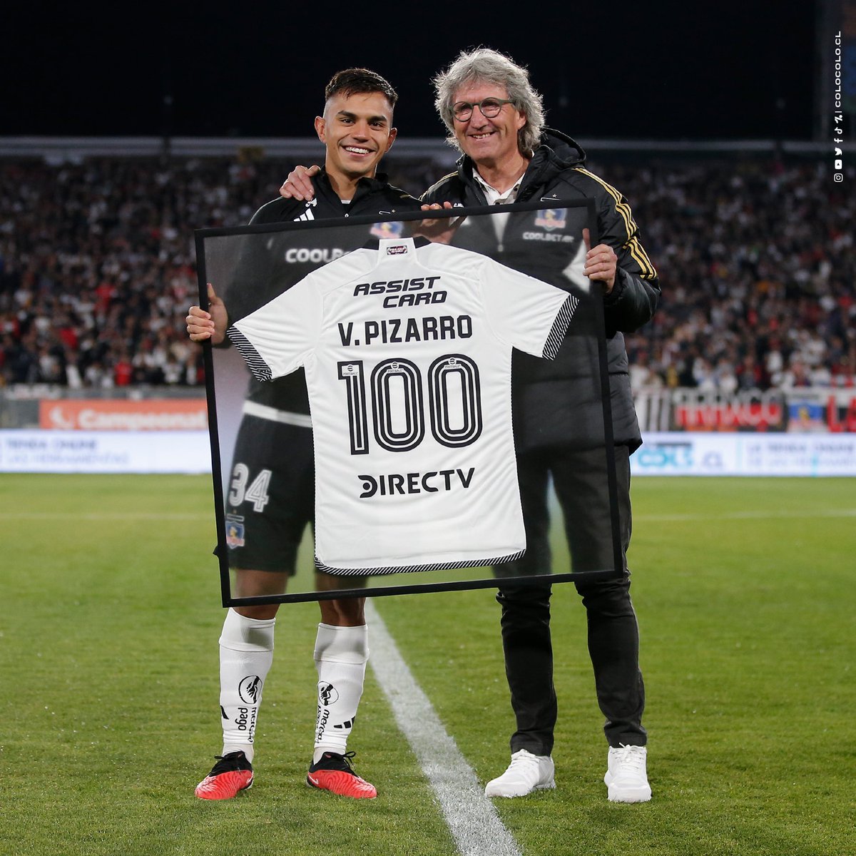 ColoColo's tweet photo. 100 partidos juntos @vpizarro8 ⚪️⚫️

¡Vamos por más, Vicho querido! 🤟🏼 https://t.co/Q5LlTV7l9f