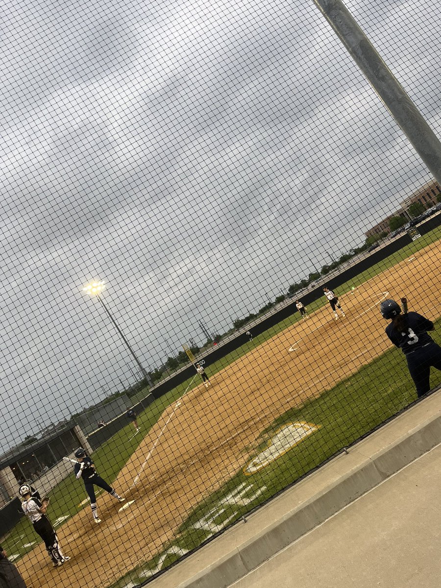 Letsgooo @wghs_softball last district game, let’s end with a dub!! 🥎👏🏾