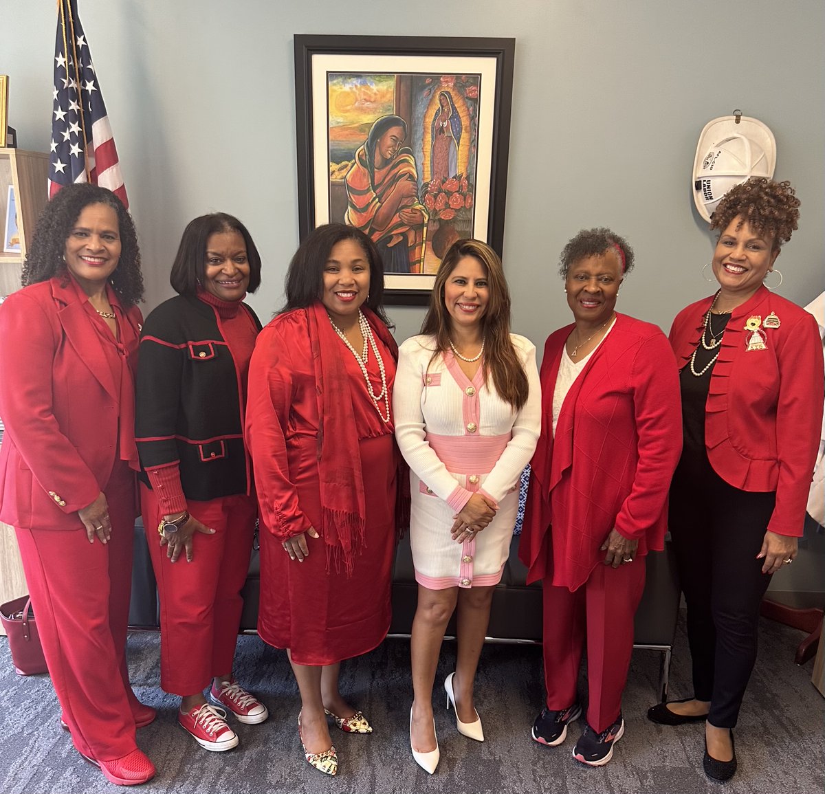 Thank you Delta Sigma Theta Sorority, Inc. for stopping by to say hi! It’s always wonderful to see constituents at the Capitol!