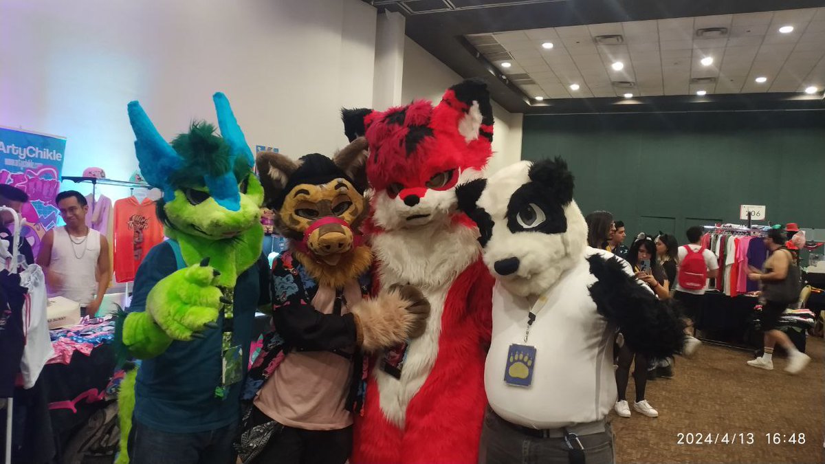 Yoshpper's tweet image. Más fotos del Mercadowo. 🐊