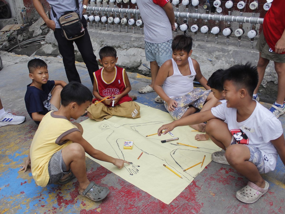 salinlahiphils's tweet photo. Naibahagi ng mga bata na ang mga magulang nila ay hindi sapat ang sahod na nakukuha kung kaya’t hindi din nabibigyan ng sapat na atensyon ang mga pangunahing pangangailangan nila.
#DefendOurFuture
#ProtectOurChildren
#SulongSalinlahi https://t.co/SoT0w0pxjt