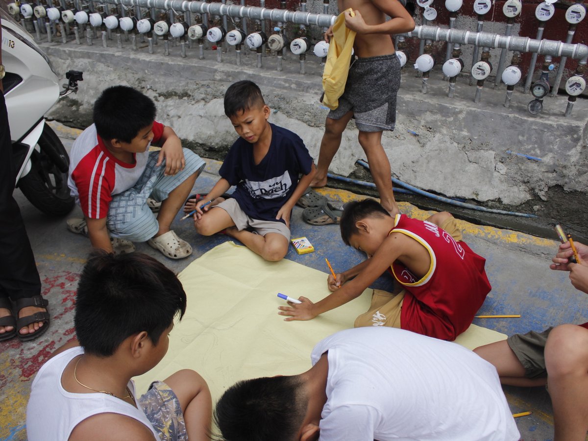 salinlahiphils's tweet photo. Naibahagi ng mga bata na ang mga magulang nila ay hindi sapat ang sahod na nakukuha kung kaya’t hindi din nabibigyan ng sapat na atensyon ang mga pangunahing pangangailangan nila.
#DefendOurFuture
#ProtectOurChildren
#SulongSalinlahi https://t.co/SoT0w0pxjt