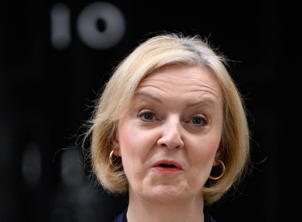 What two words best describe failed Prime Minister @TrussLiz?