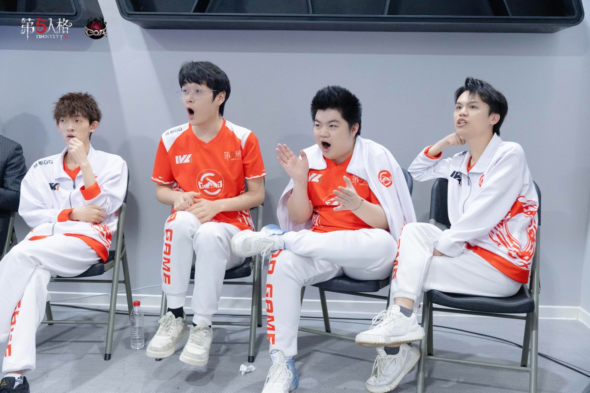 GG_IDV3's tweet photo. 【#COA7全球总决赛# 小组赛DAY4赛场返图】

惊险地拿下！积崽们昨晚回到酒店也仔细梳理并反思了比赛中的问题，下一场是关键的一场，我们会认真备战，争取以更稳定的状态迎接明天的比赛！

#第五人格coa7 #IdentityV https://t.co/j3R5EurCv3