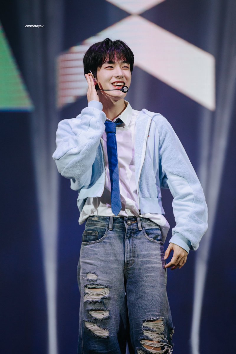 emmafayev's tweet photo. 240410 β NXD Lee Yongjoon μ΄μ©μ€, ONEUS 2nd World Tour 'La Dolce Vita' in Los Angeles
#NXD #NeXtiDentity #NXD_JUMP #OneusinUS #OneusinLA #La_Dolce_Vita #OneusWorldTour https://t.co/WmAto7lbLQ