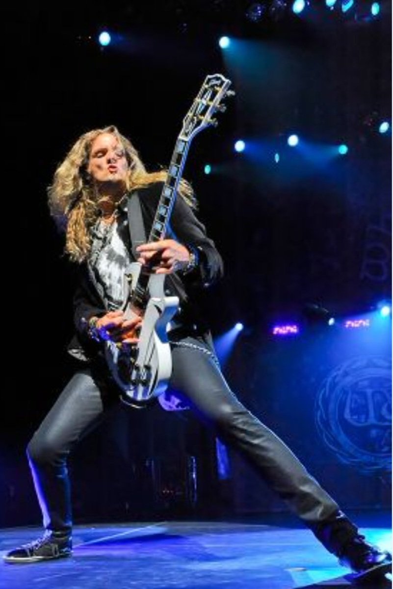 Joel Hoekstra's 13 Let all your worries go and listen to Joel Hoekstra's 13. He writes the kind of music that will raise your spirits and mellow out your mood. 'Cried Enough For You' From: 'Running Games' music.youtube.com/watch?v=g0oX48… Joel Hoekstra