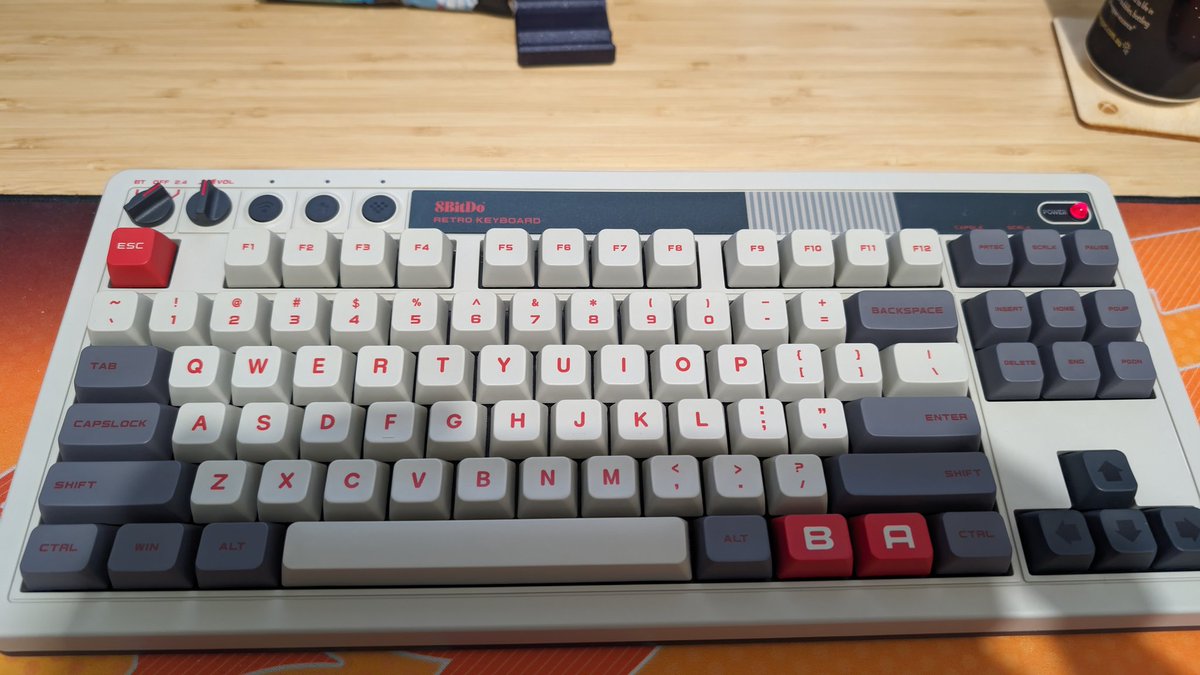 QuinstaTV's tweet photo. @ausretrogamer I've got the keyboard for work and it's great! https://t.co/tt6b7Yz4R9